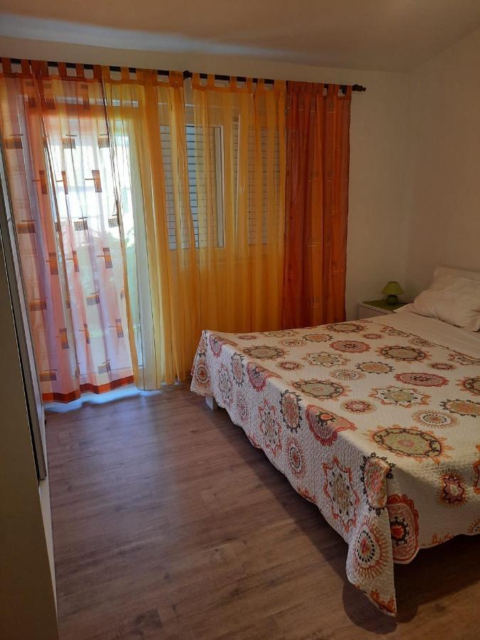 Apartmani Gracela Vodice Bagian luar foto