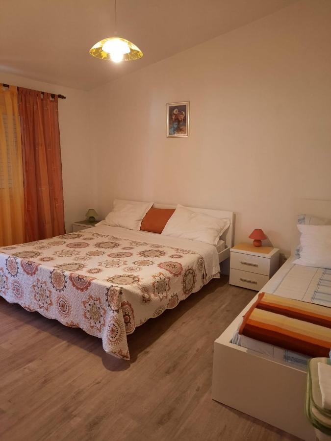 Apartmani Gracela Vodice Bagian luar foto