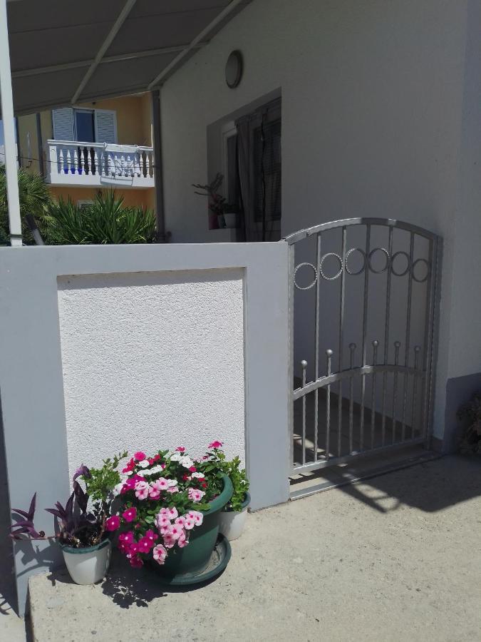 Apartmani Gracela Vodice Bagian luar foto
